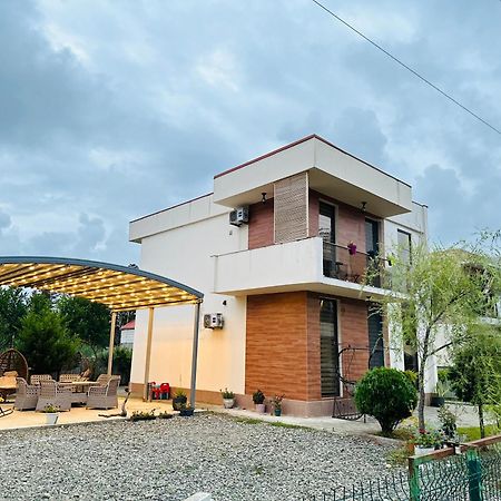 Lovely Villa อูเรคี ภายนอก รูปภาพ